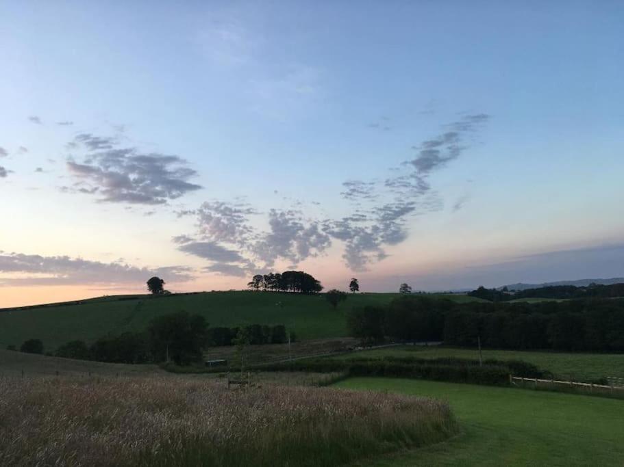 Stunning Shepherds Hut Rural Bliss Dumfries Exteriör bild